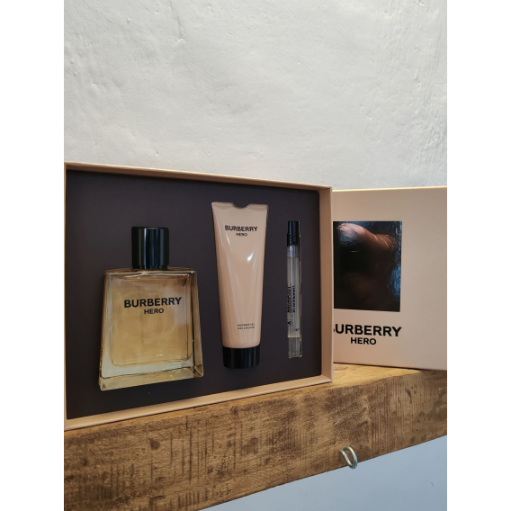Obrázok pre Burberry Hero darčeková sada edt 100ml + edt 10ml + sprchový gel 75ml pre mužov